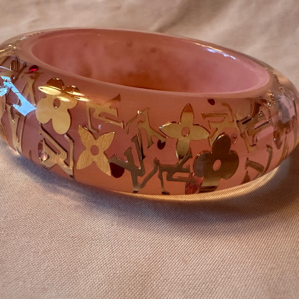 Louis Vuitton Inclusion Bracelet pink!